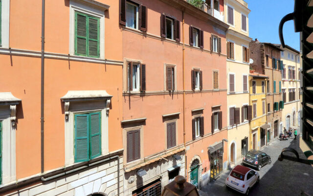 Sleep in Italy - Trastevere Apartments