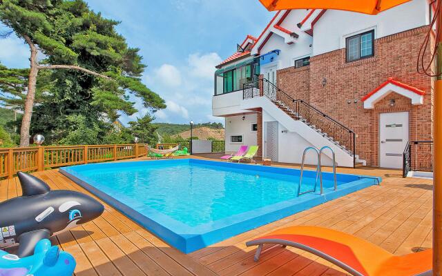 Anmyeondo Petite Pension