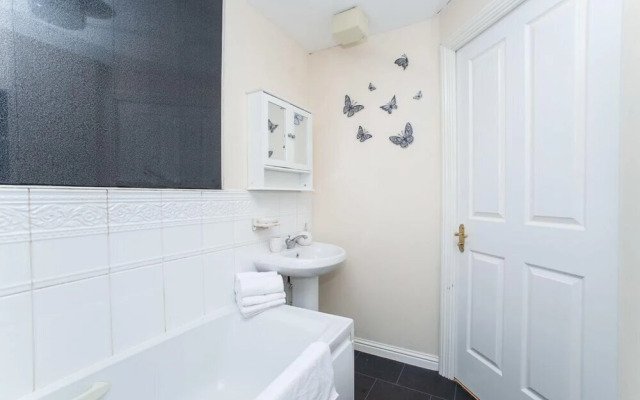 Beautiful Sea Winnings Two-bedroom Apartment