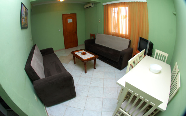 Hotel Vila Alvin & Apartments