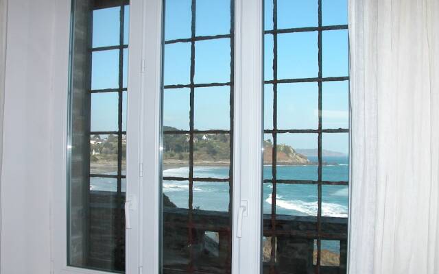 Luxurious Villa in Locquirec With Terrace