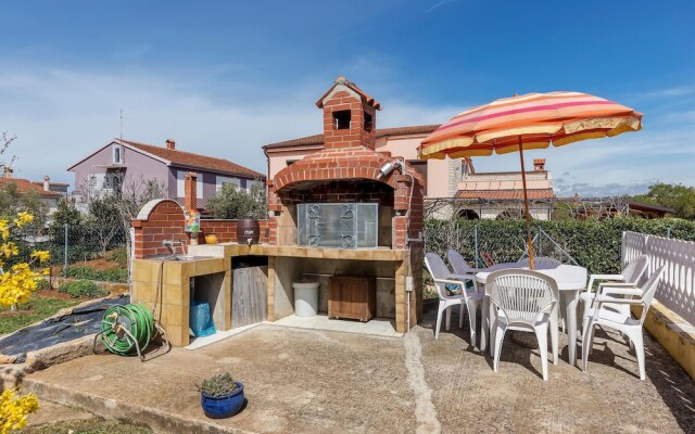 Stunning Apartment in Pula With Wifi and 3 Bedrooms