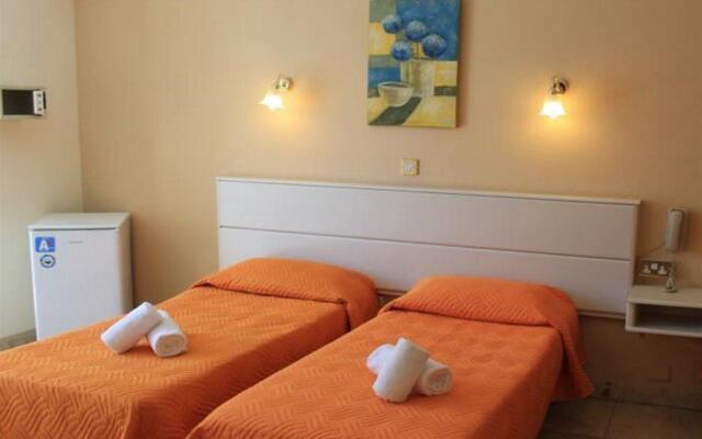 Rokna Hotel