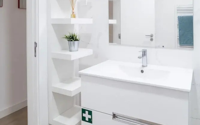 Oura Villa V2 - Flores