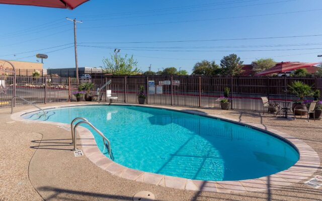 Red Roof Inn Arlington - Entertainment District