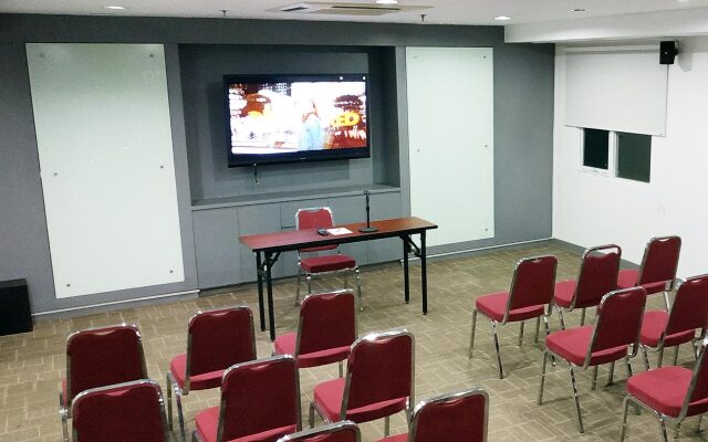 Monoloog Hotel Makassar