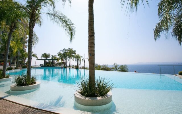 Bay View Modern Condo Paramount Bay At Amapas