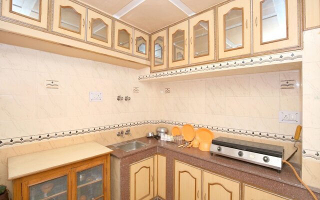 OYO 13921 Home Valley View Near Kamyana