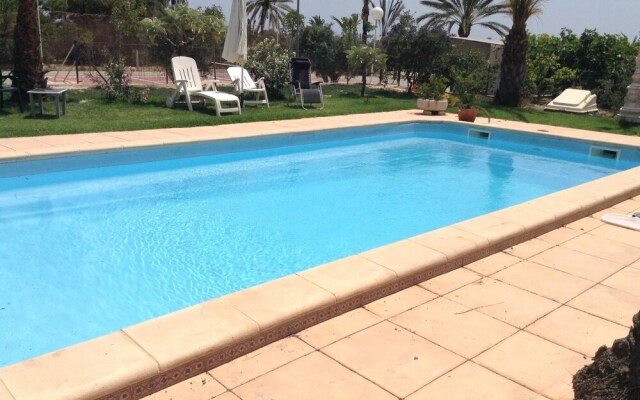 Villa With 5 Bedrooms in Alicante, With Private Pool and Furnished Ter