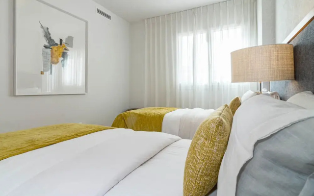 Eb4a - Frontline Beach City Apartment