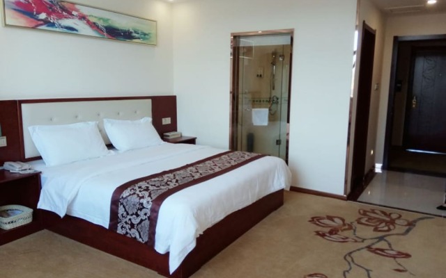 GreenTree Inn Xianning Railway Station Hotel