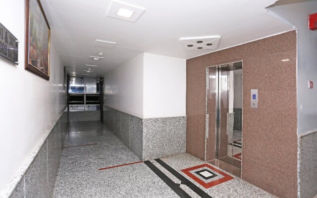 MD 9 Star Hotel