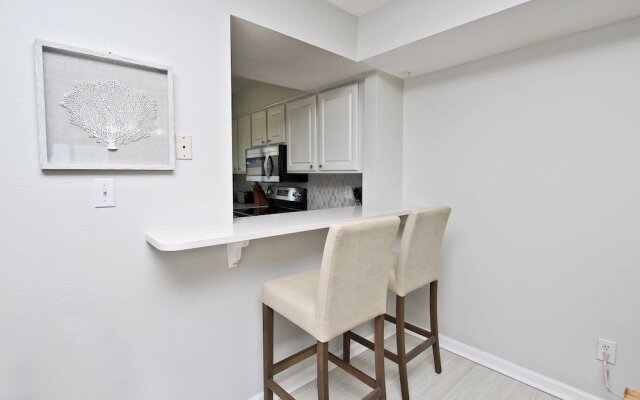 Summerhouse West 207B - Two Bedroom Condo