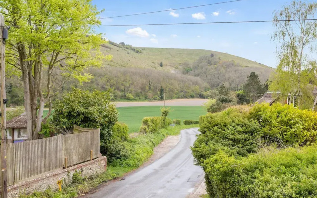 Dyke Farm Barn | By Huluki Sussex Stays