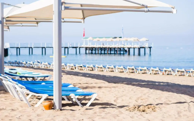 ROBINSON PAMFILYA - All Inclusive