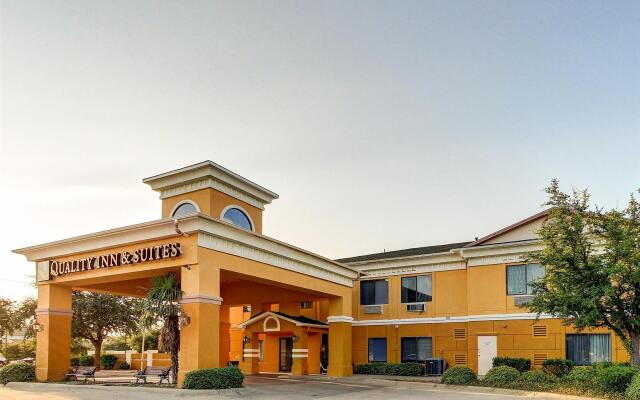 Quality Inn & Suites - Granbury