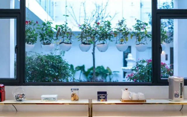 Dali T Hotel