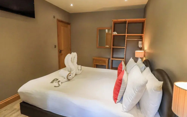 Abbots Reading Mews 1