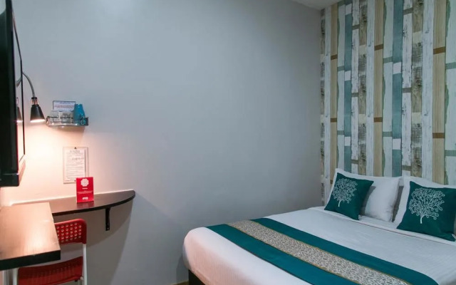 OYO 201 Smile Hotel Selayang Point