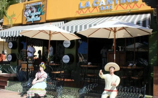 Great Location 1BR Studio Wtih Pool Marina View