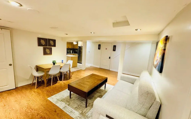 Cozy 2BR Retreat - Comfort & Convenience