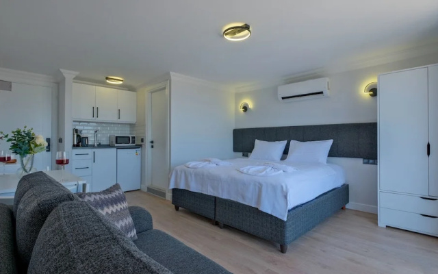 Miralya Suites