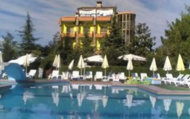 Riza Hotel Restorant