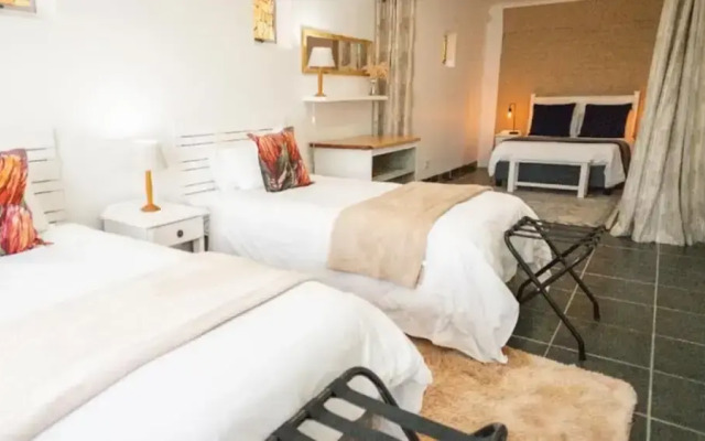 Four Seasons Struisbaai