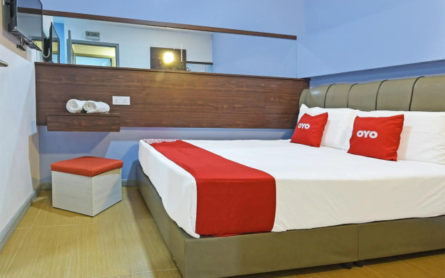 OYO 768 Fajar Baru Boutique Hotel