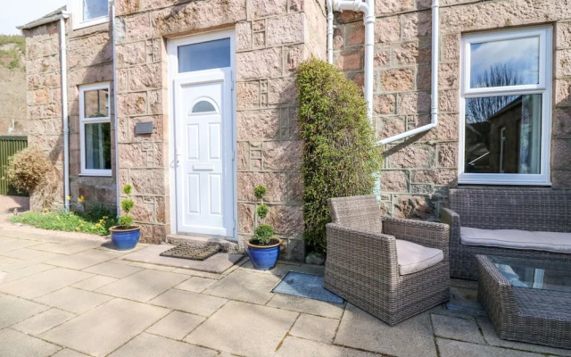 Gairnlea House