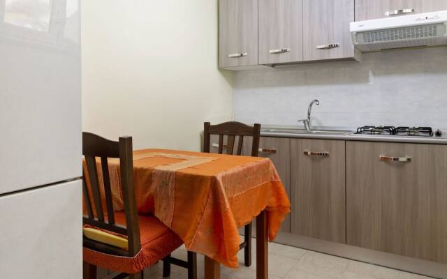 Pleasant Holiday Home in Mondragone With Garden