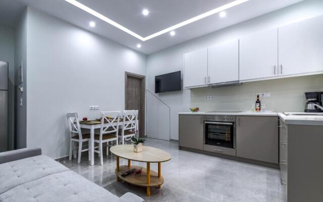 Renovated 2BD house close to Pireus port