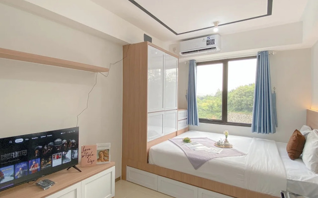 Studio Apartment At Meikarta Near Aeon Delta Mas