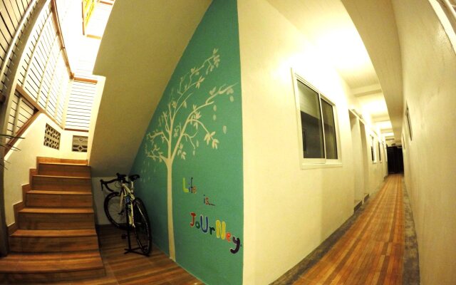 At We Patong hostel