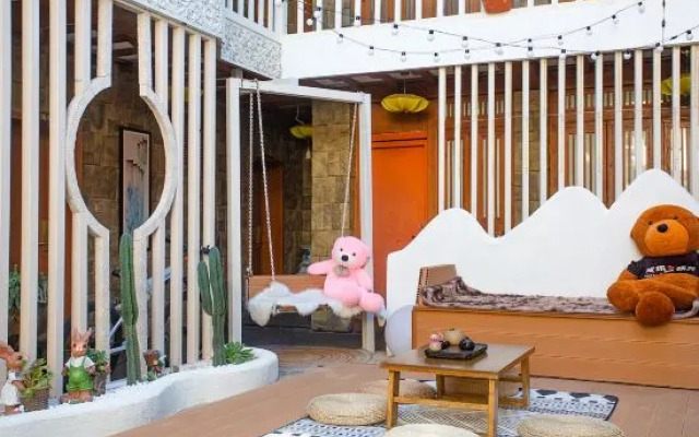 Qinshi Mingyue Xiangting Inn