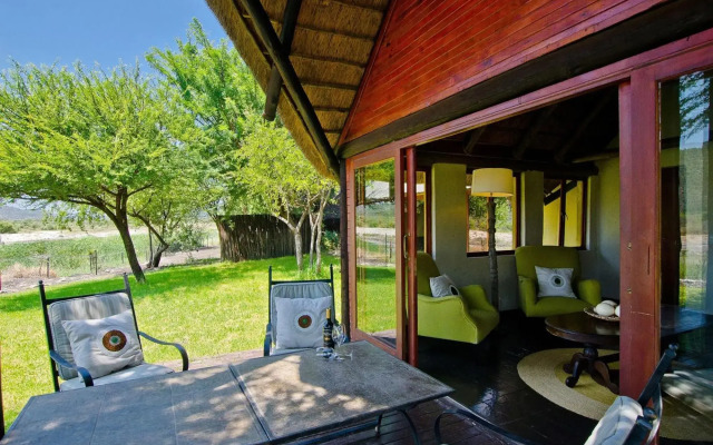 Tau Game Lodge
