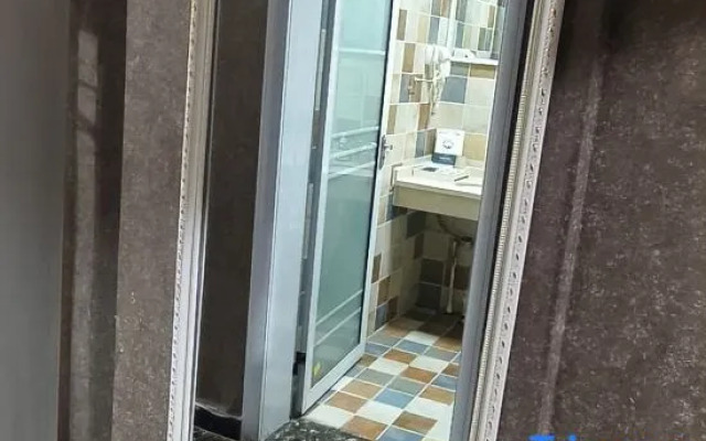 Shangpin Light House Hotel (Zhengzhou University Park Mao Branch)