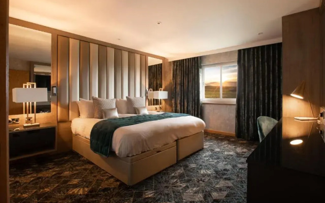 Radstone Hotel