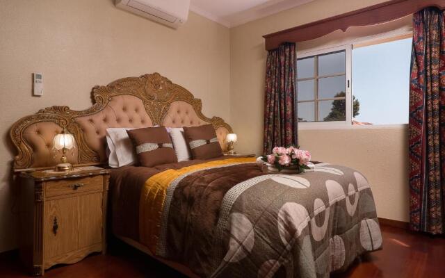 Paradise House Calheta
