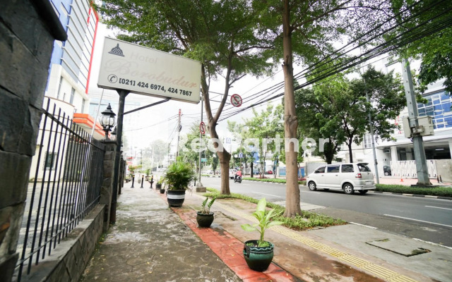 OYO 90853 Hotel Borobudur Kemayoran Syariah