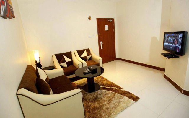 Meral Crown Hotel