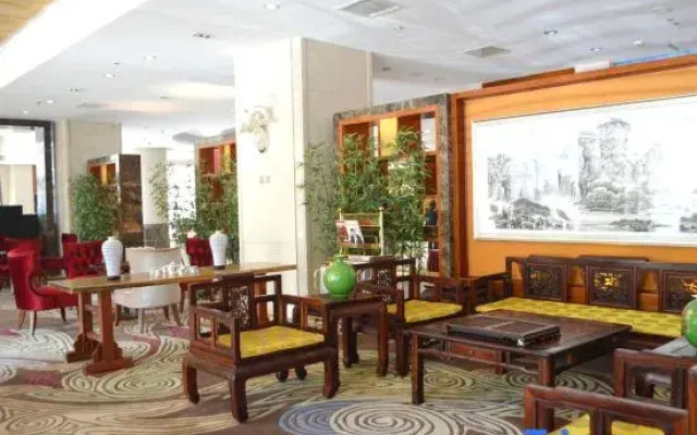 Chun Xue Four Seasons Hotel