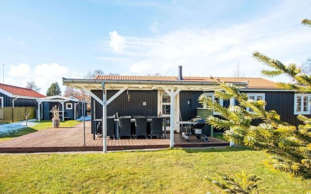 8 Person Holiday Home in Grenaa