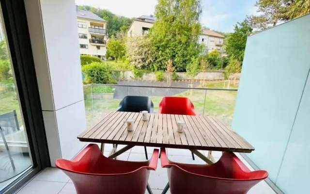 Lux Green Flat in Center-Parking&Terrace
