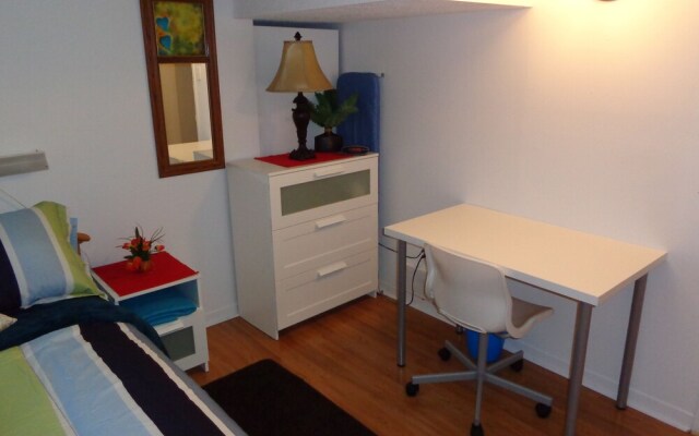 Adib Apartments - 150 Young St, Unit 4 (Basement)