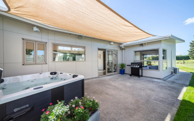 Paradise on Campbell