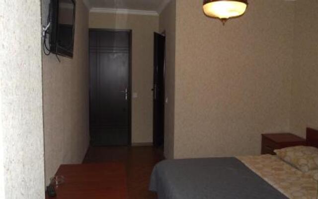 Hotel Piano 2
