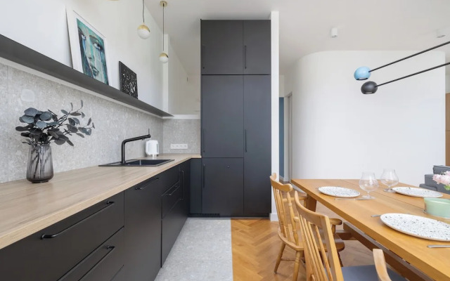Family Apartment in Center by Renters