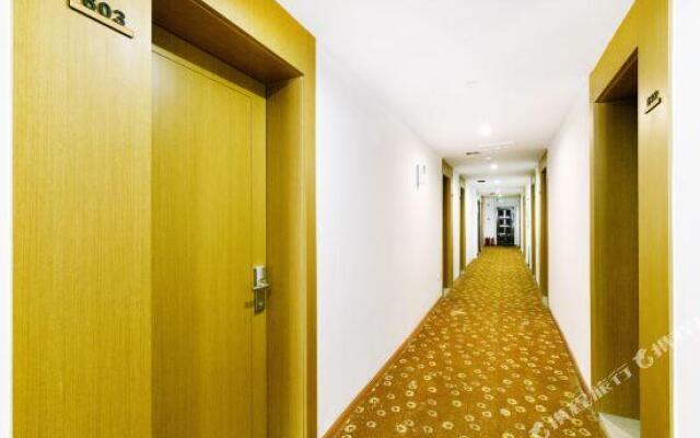 Home Inn (Dalian Malan Square Liaoning Normal University)