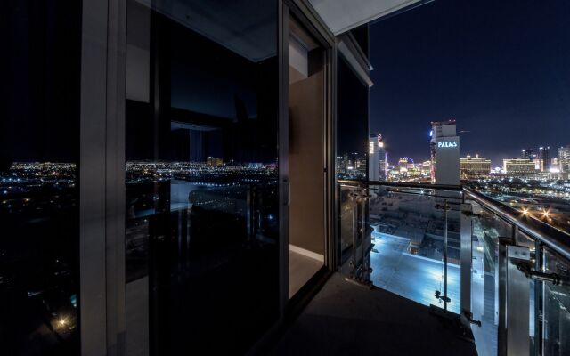 StripViewSuites at Palms Place